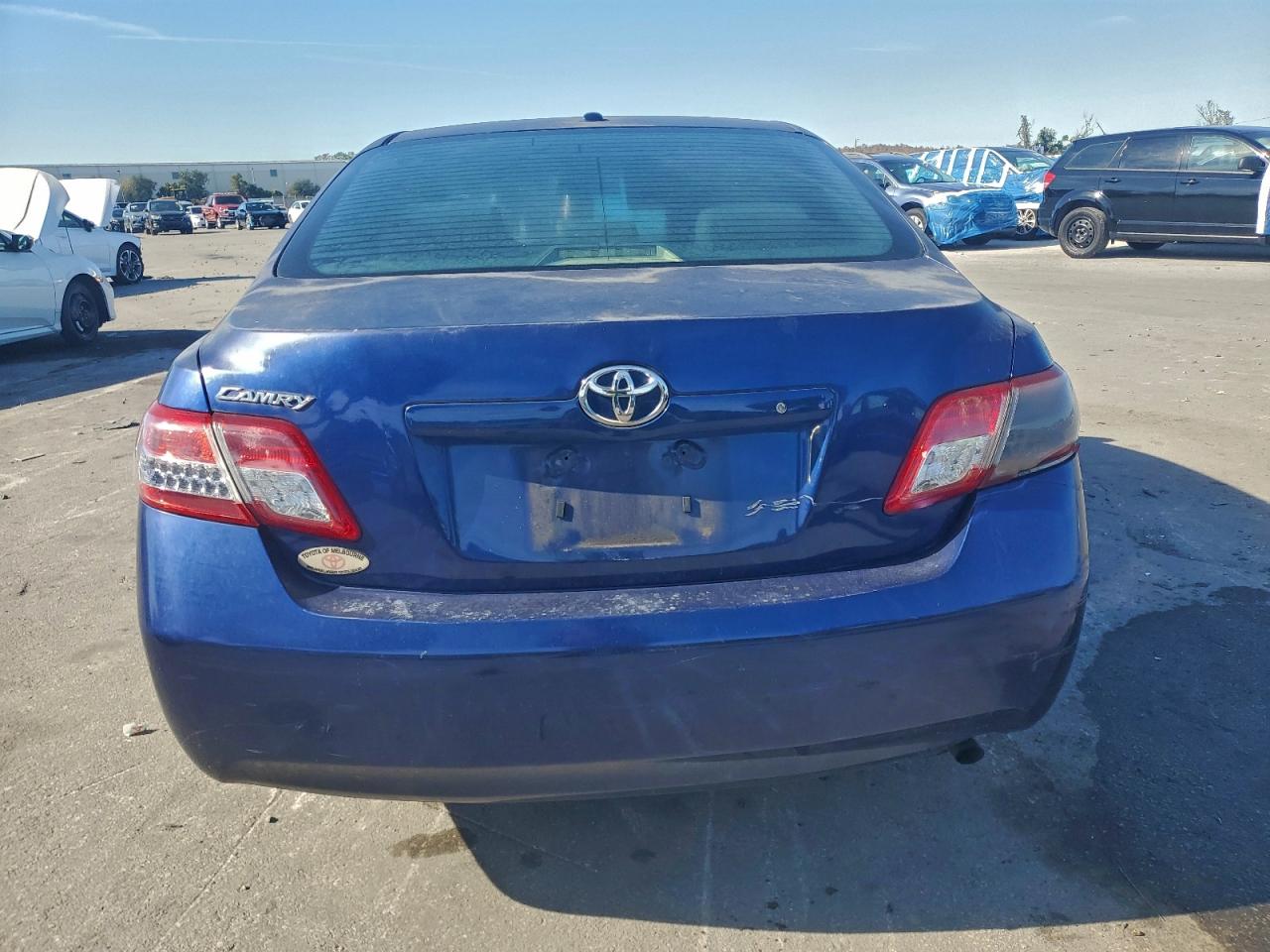 2011 TOYOTA CAMRY BASE photo 6