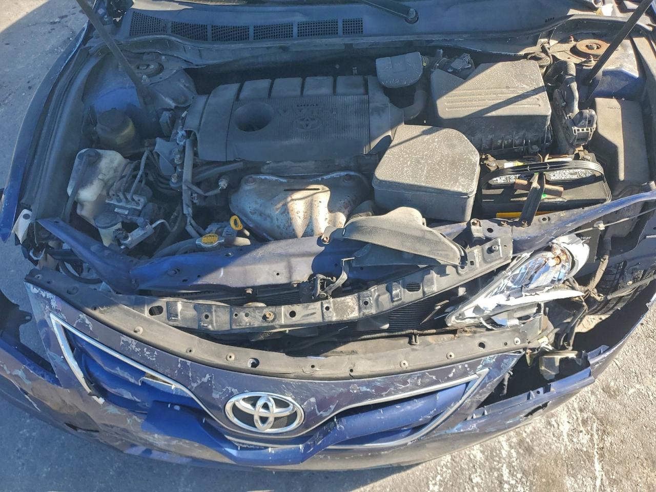 2011 TOYOTA CAMRY BASE photo 11