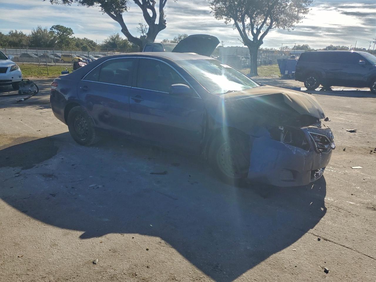 2011 TOYOTA CAMRY BASE photo 4