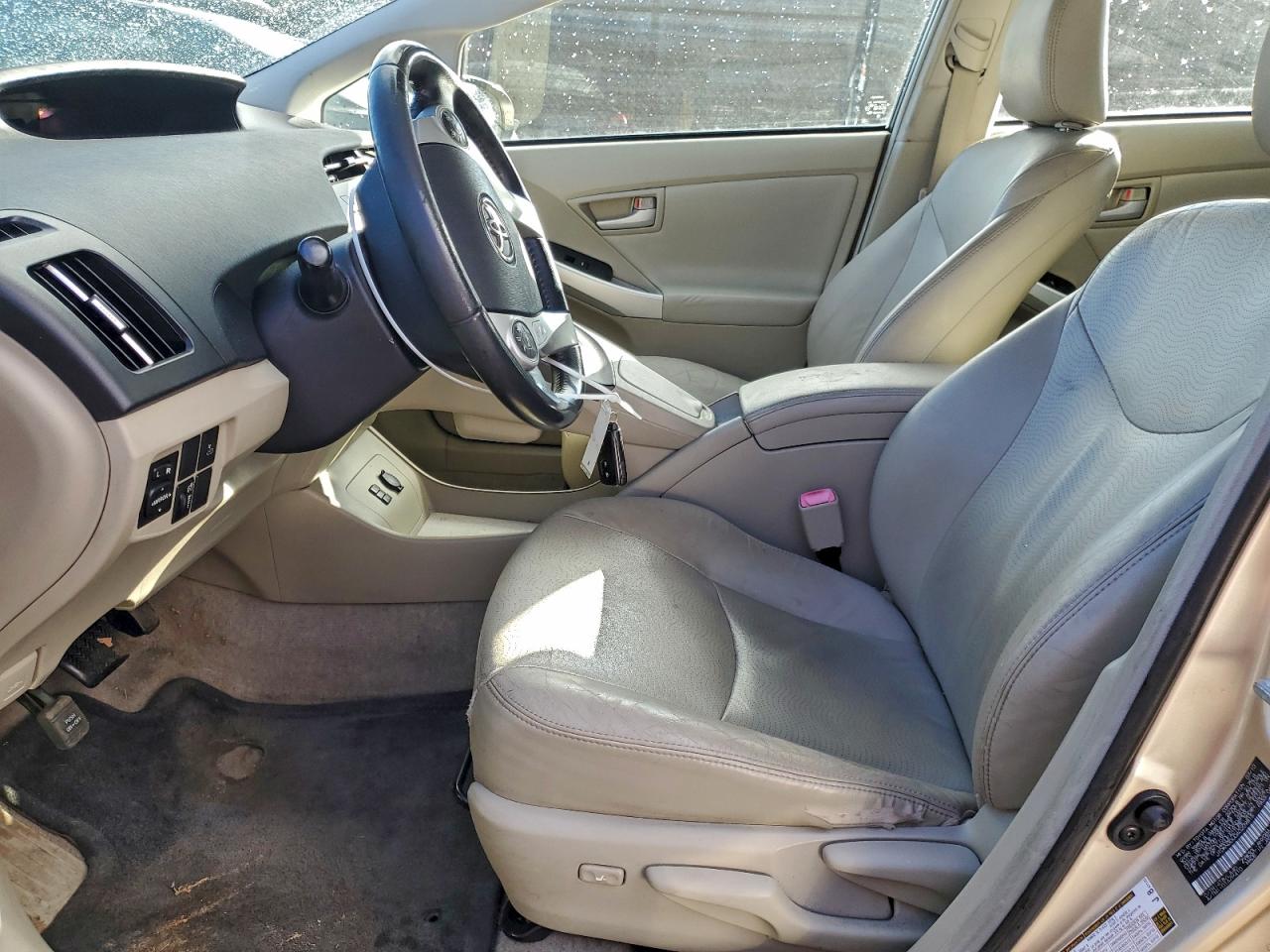 2010 TOYOTA PRIUS photo 7