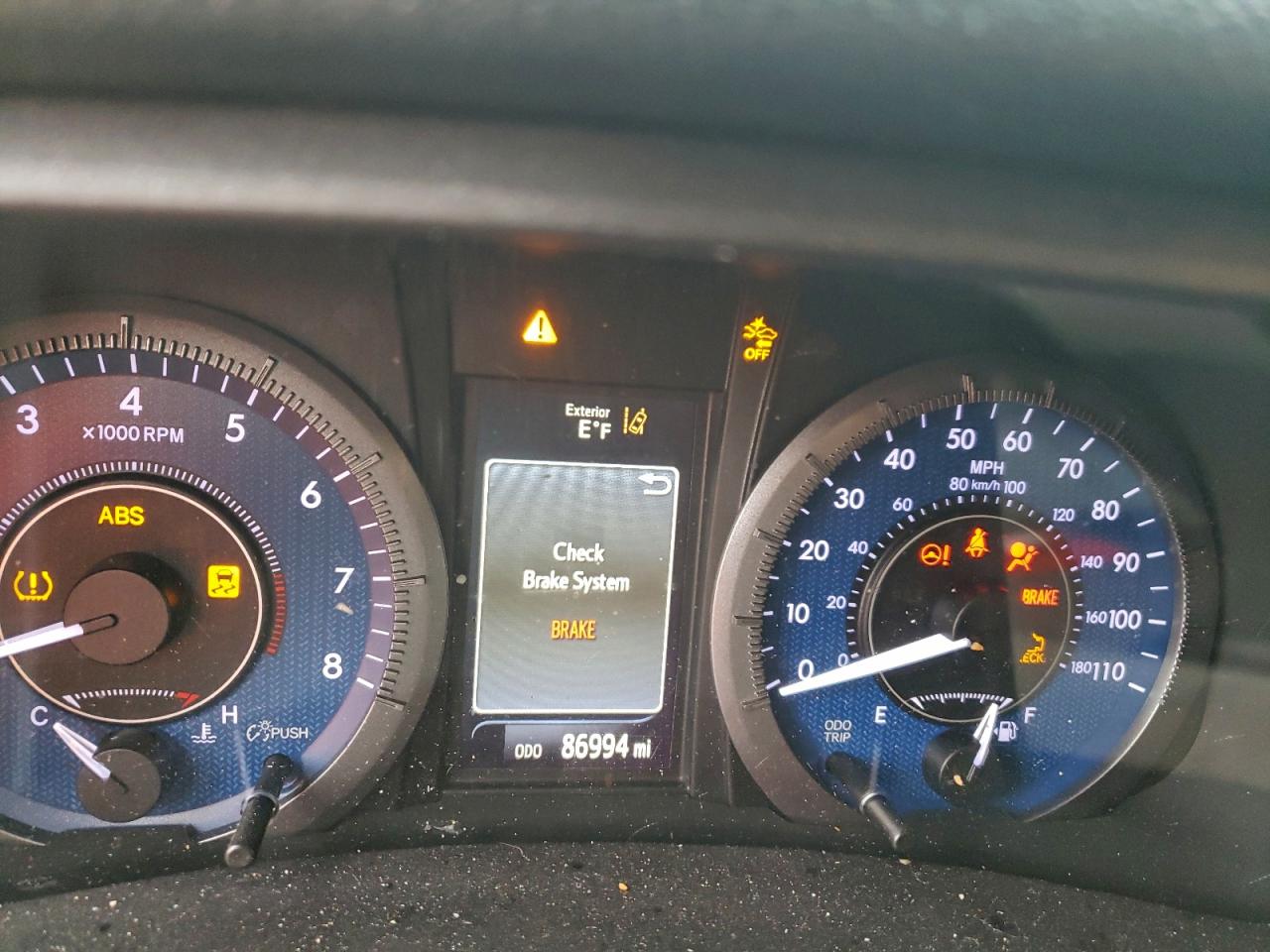 2020 TOYOTA SIENNA XLE photo 9