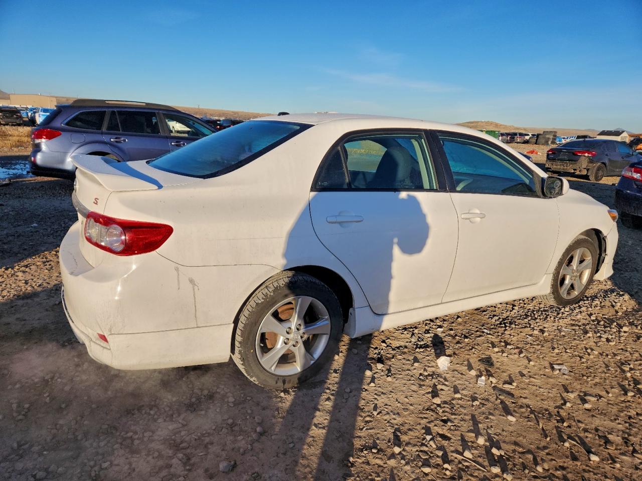 2011 TOYOTA COROLLA BASE photo 3