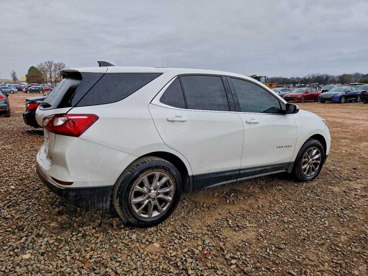 2018 CHEVROLET EQUINOX LT photo 3