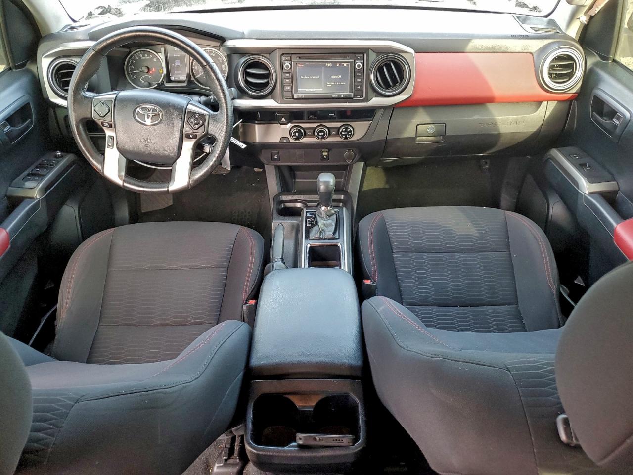 2017 TOYOTA TACOMA DOUBLE CAB photo 8