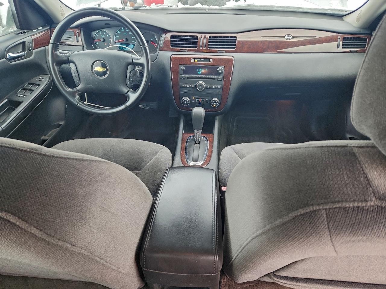 2011 CHEVROLET IMPALA LT photo 8