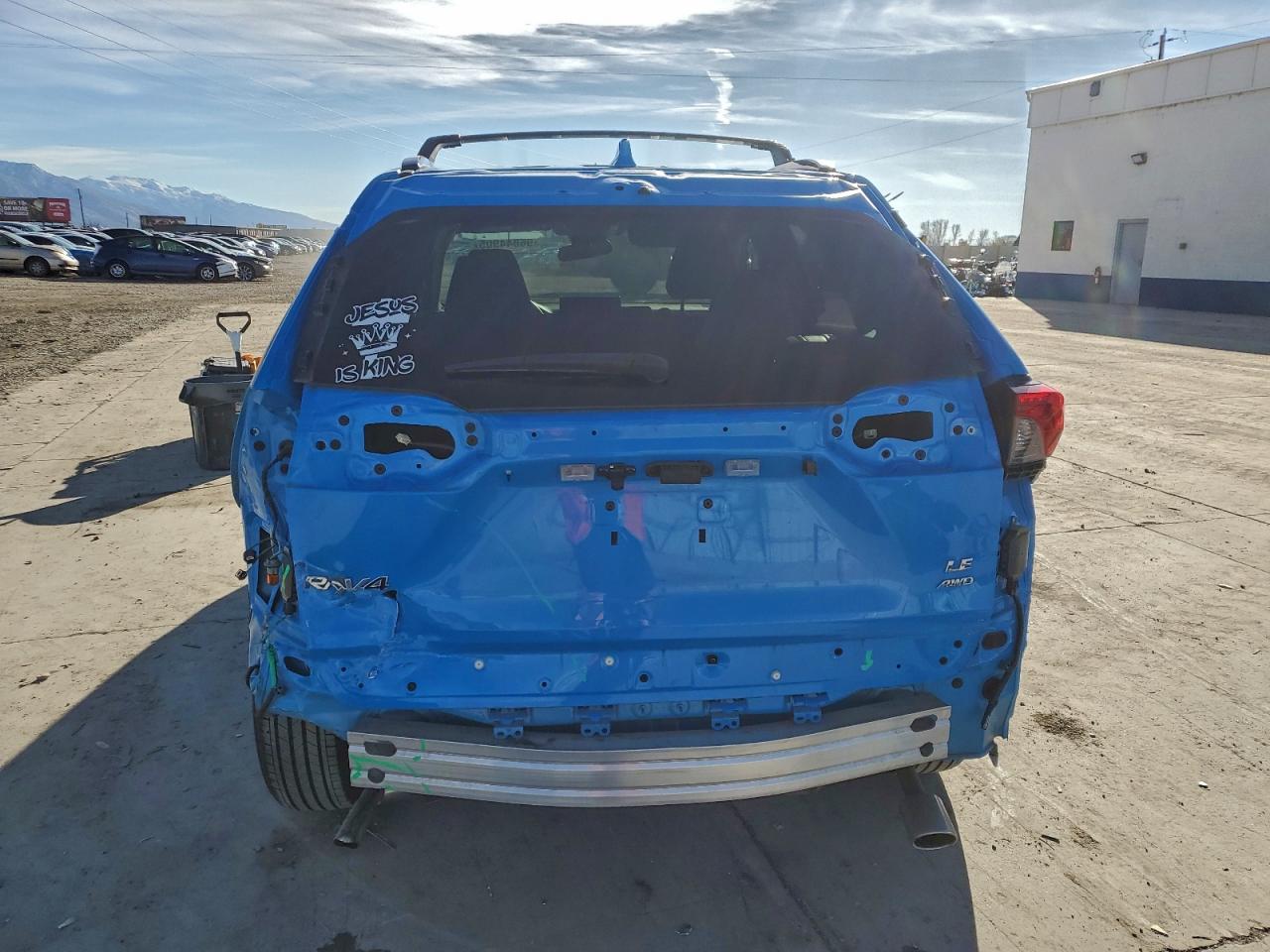 2021 TOYOTA RAV4 LE photo 6