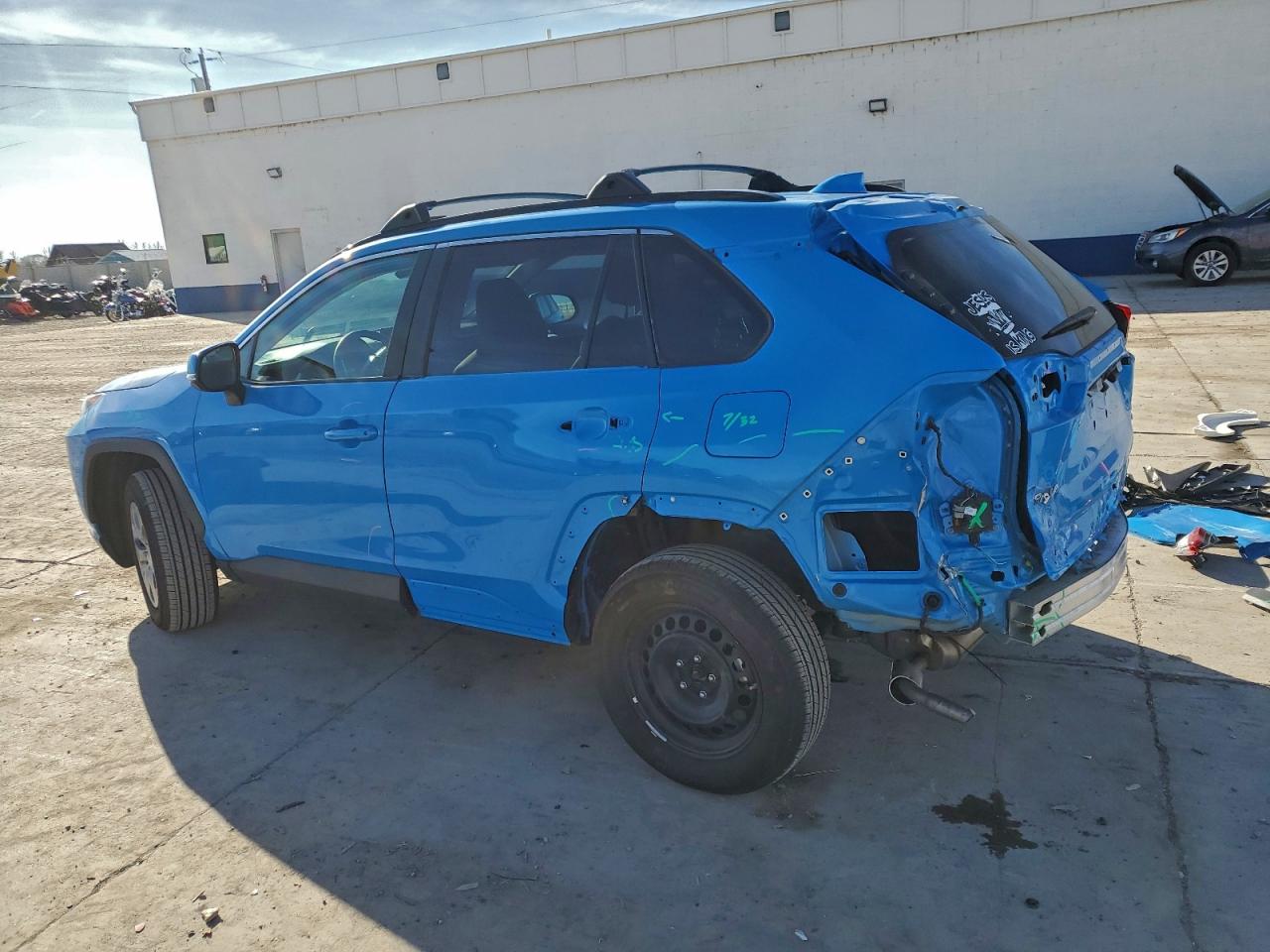 2021 TOYOTA RAV4 LE photo 2