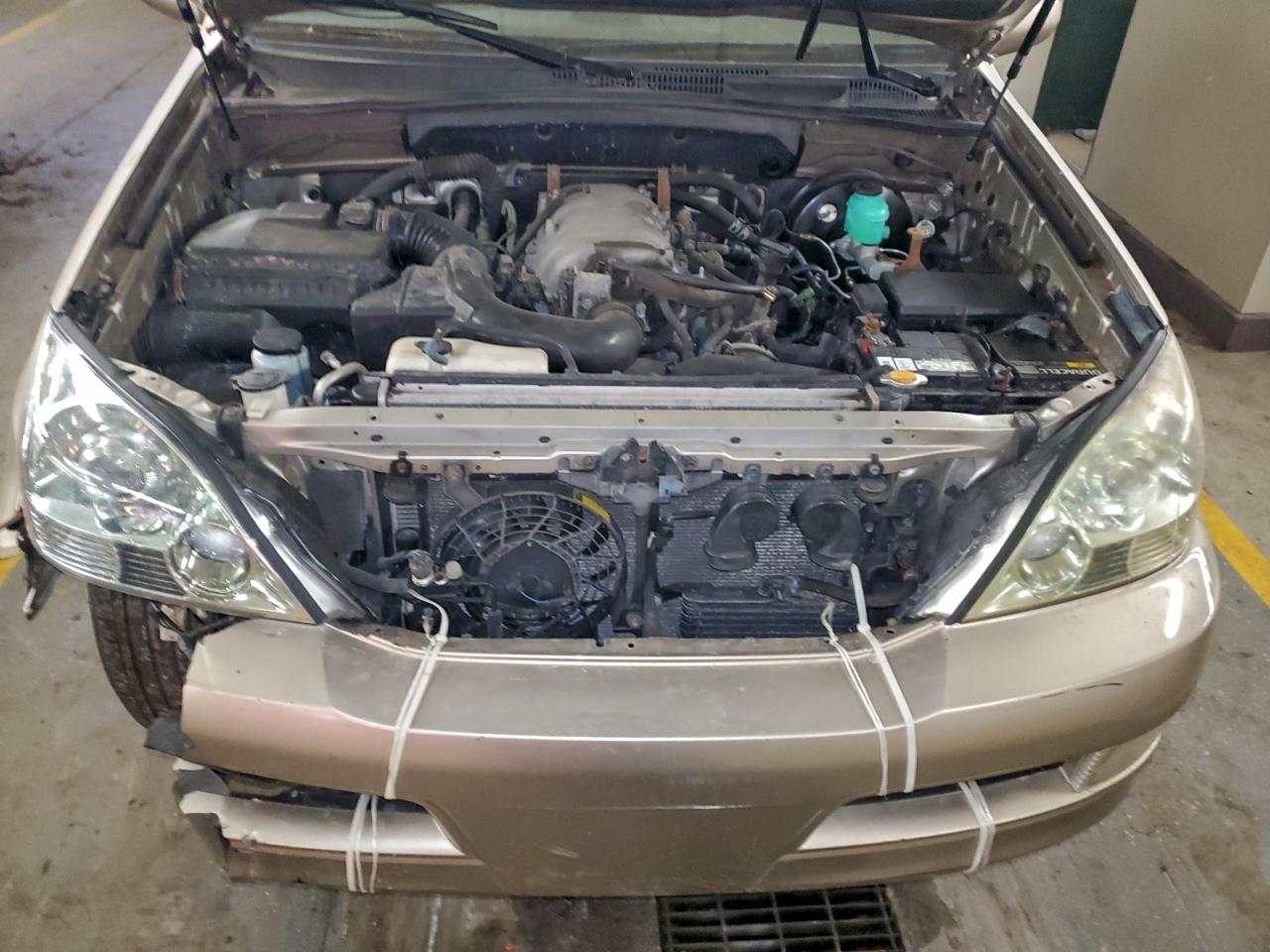 2004 LEXUS GX 470 photo 12