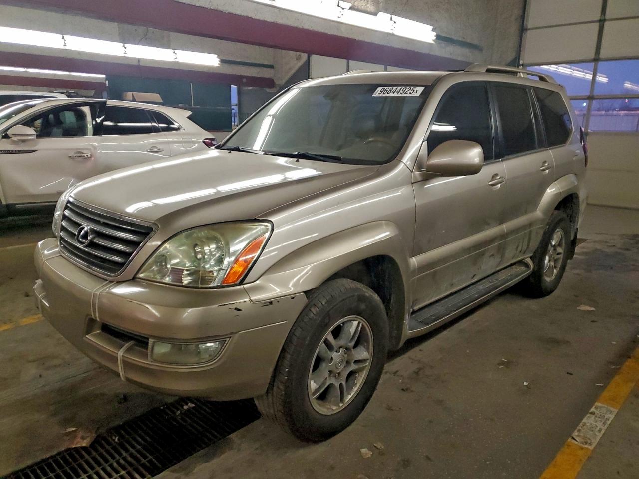 2004 LEXUS GX