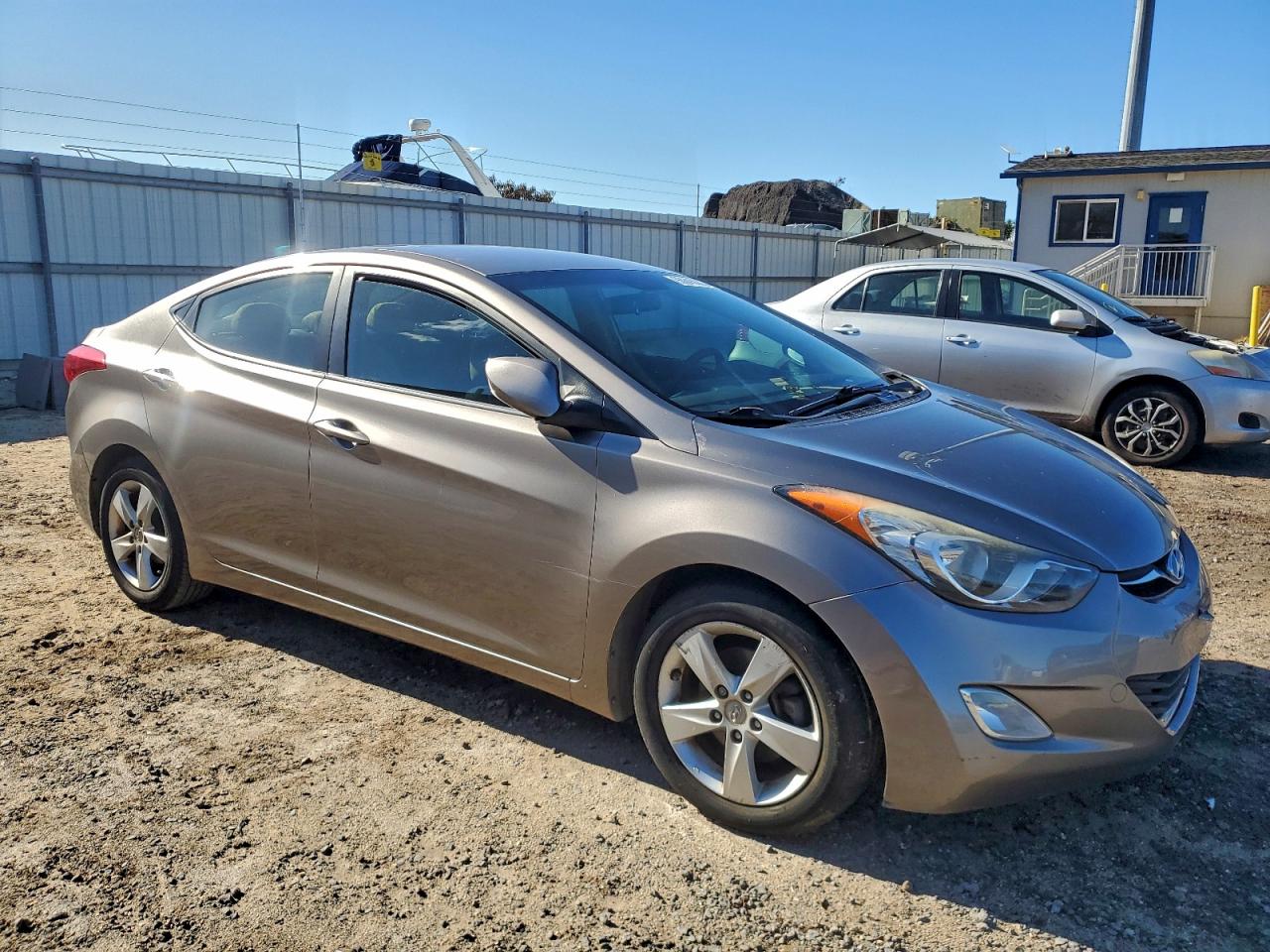 2013 HYUNDAI ELANTRA GLS photo 4