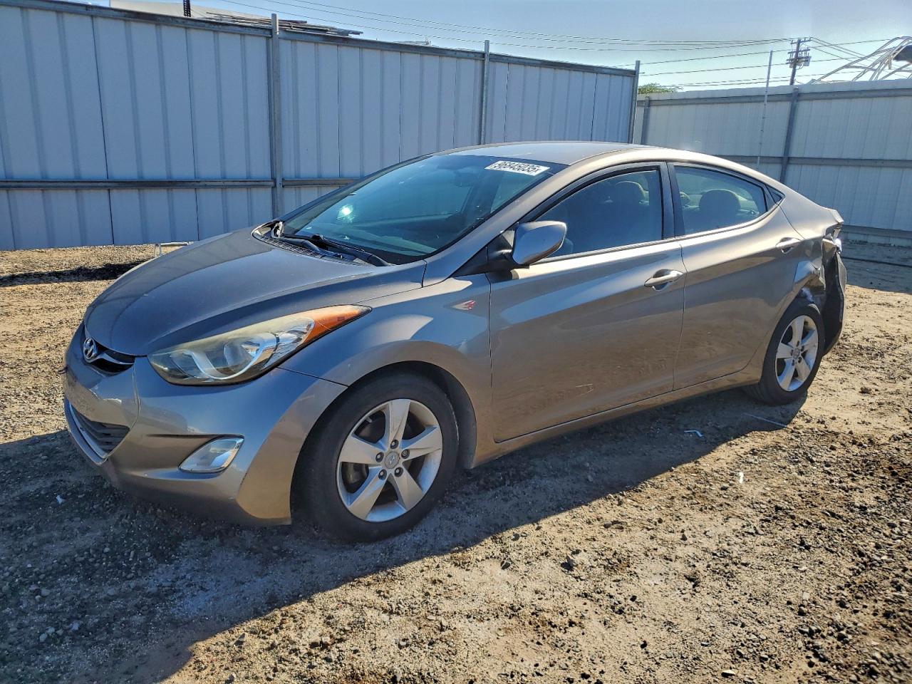 2013 HYUNDAI ELANTRA