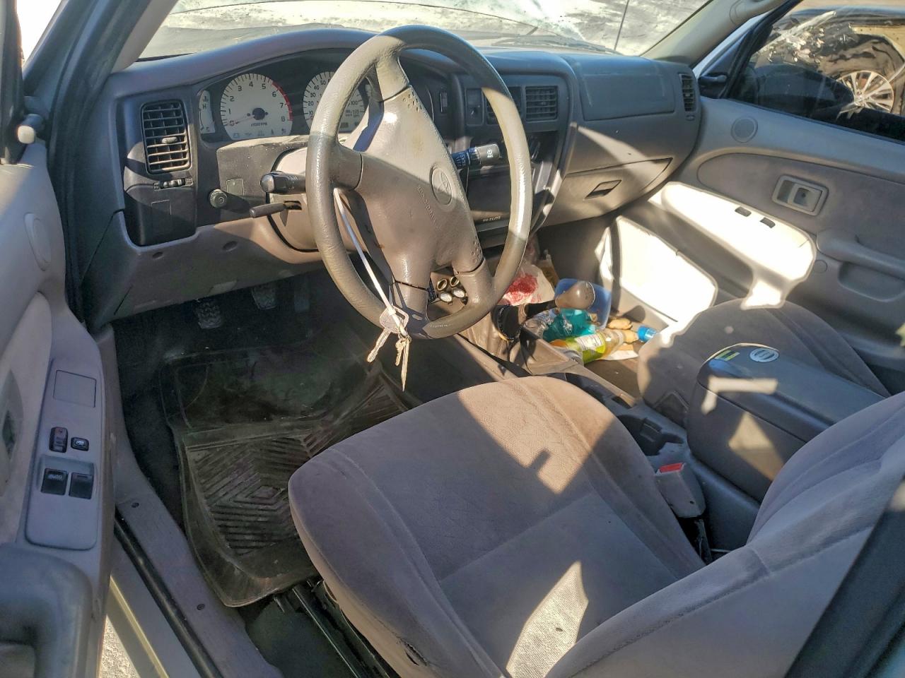 2001 TOYOTA TACOMA XTRACAB photo 8