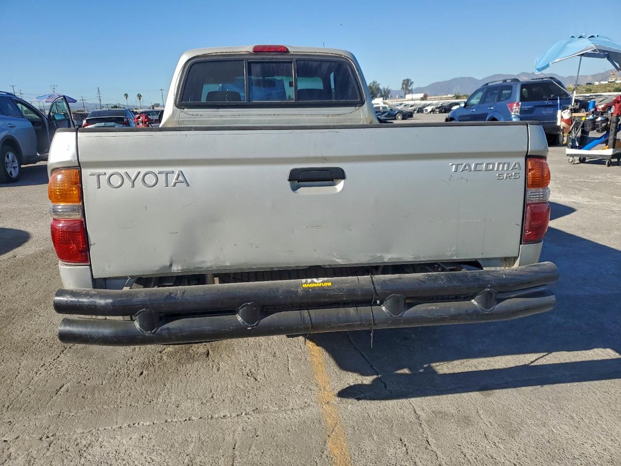 2001 TOYOTA TACOMA XTRACAB photo 6