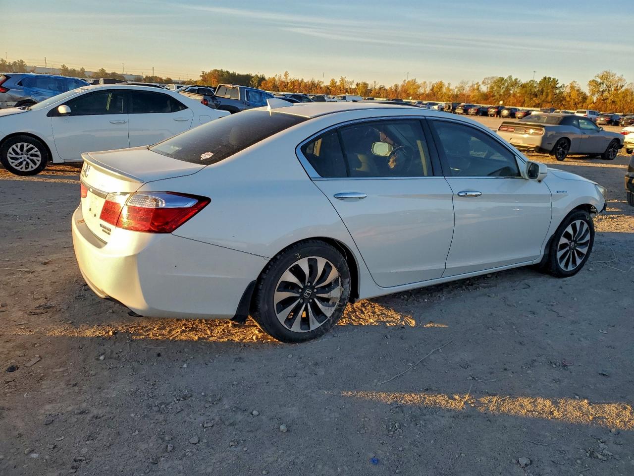 2015 HONDA ACCORD TOURING HYBRID photo 3