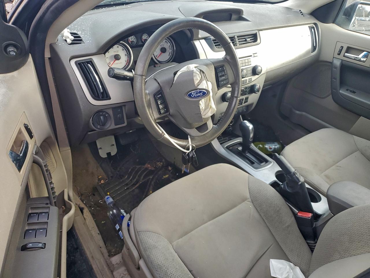 2008 FORD FOCUS SE photo 8