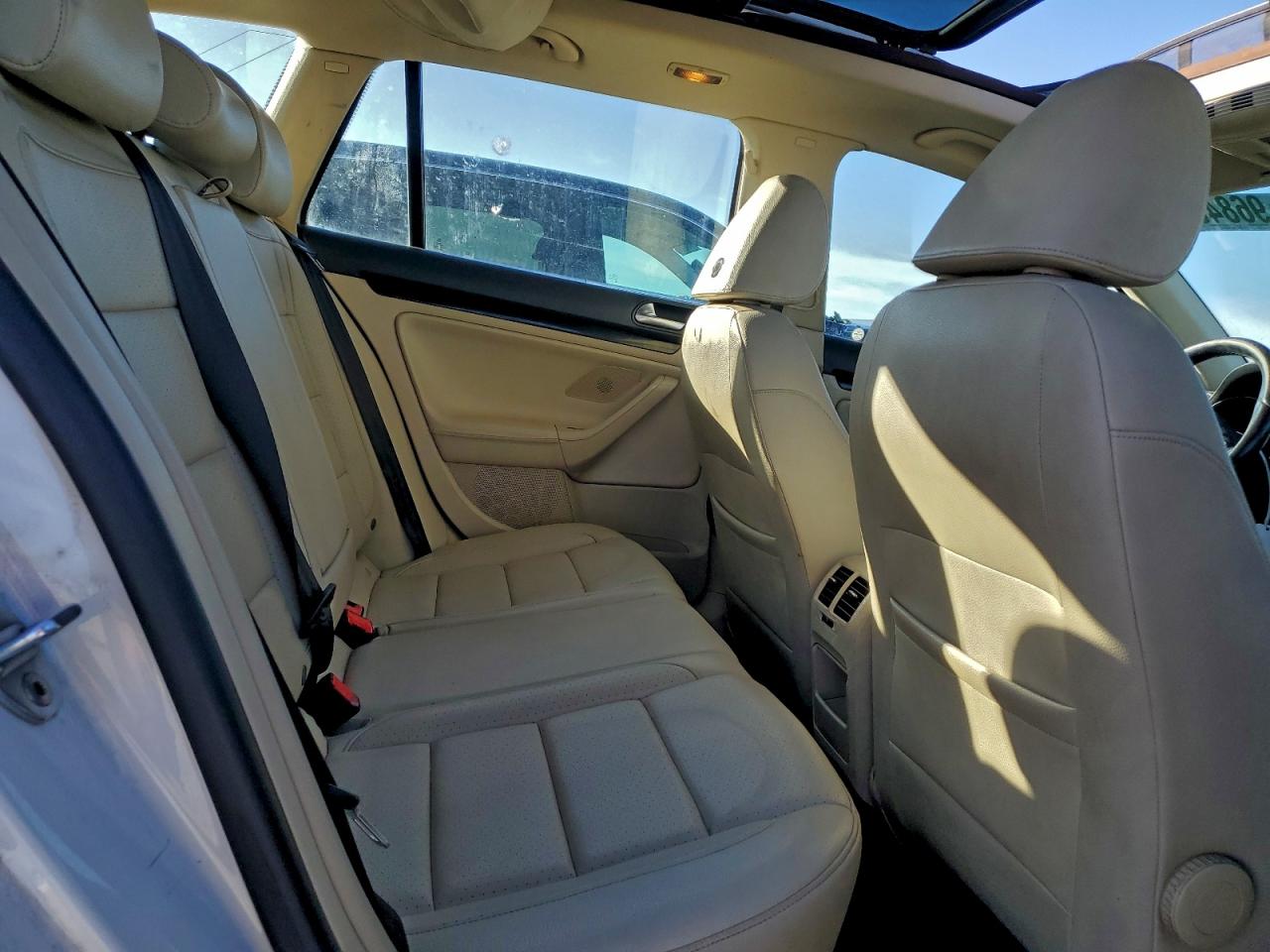 2011 VOLKSWAGEN JETTA S photo 10