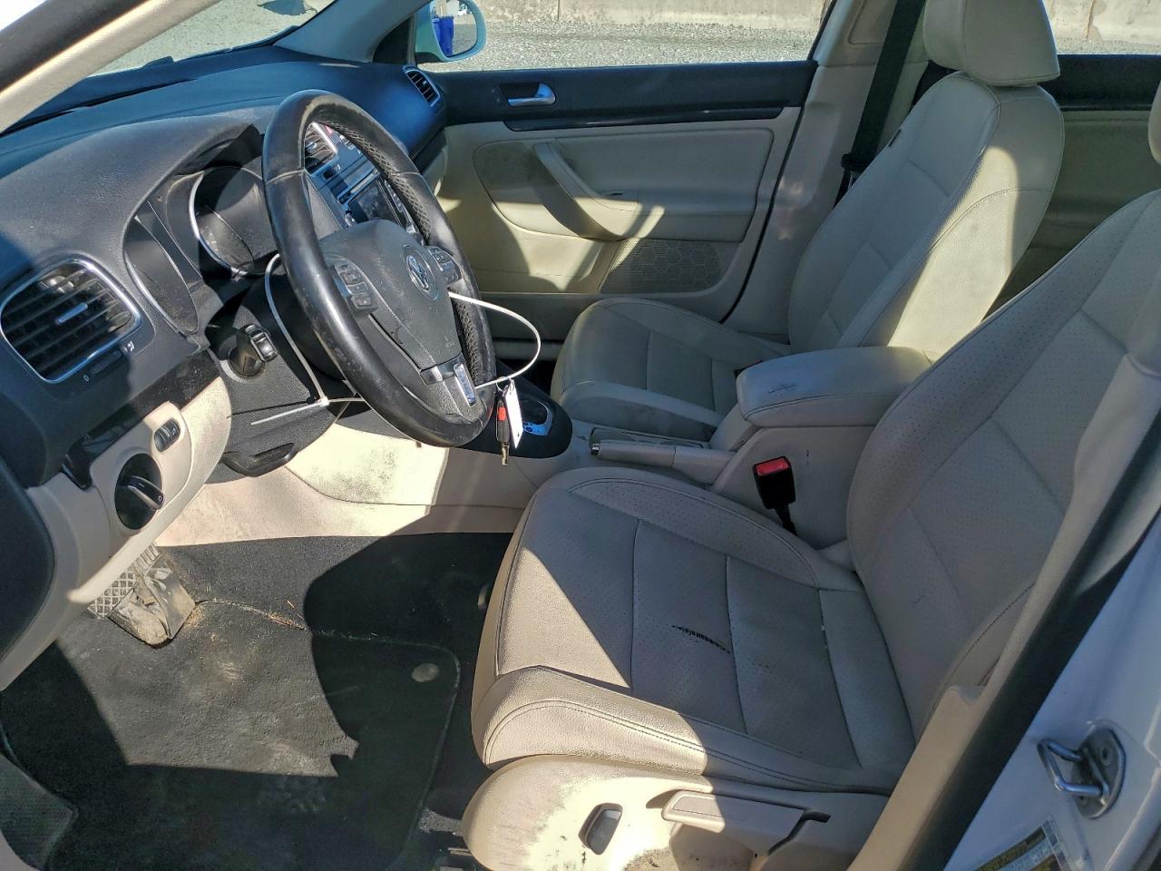 2011 VOLKSWAGEN JETTA S photo 7