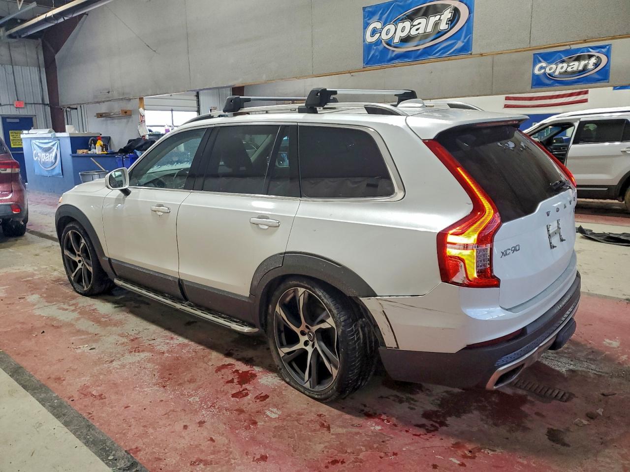 2016 VOLVO XC90 T6 photo 2