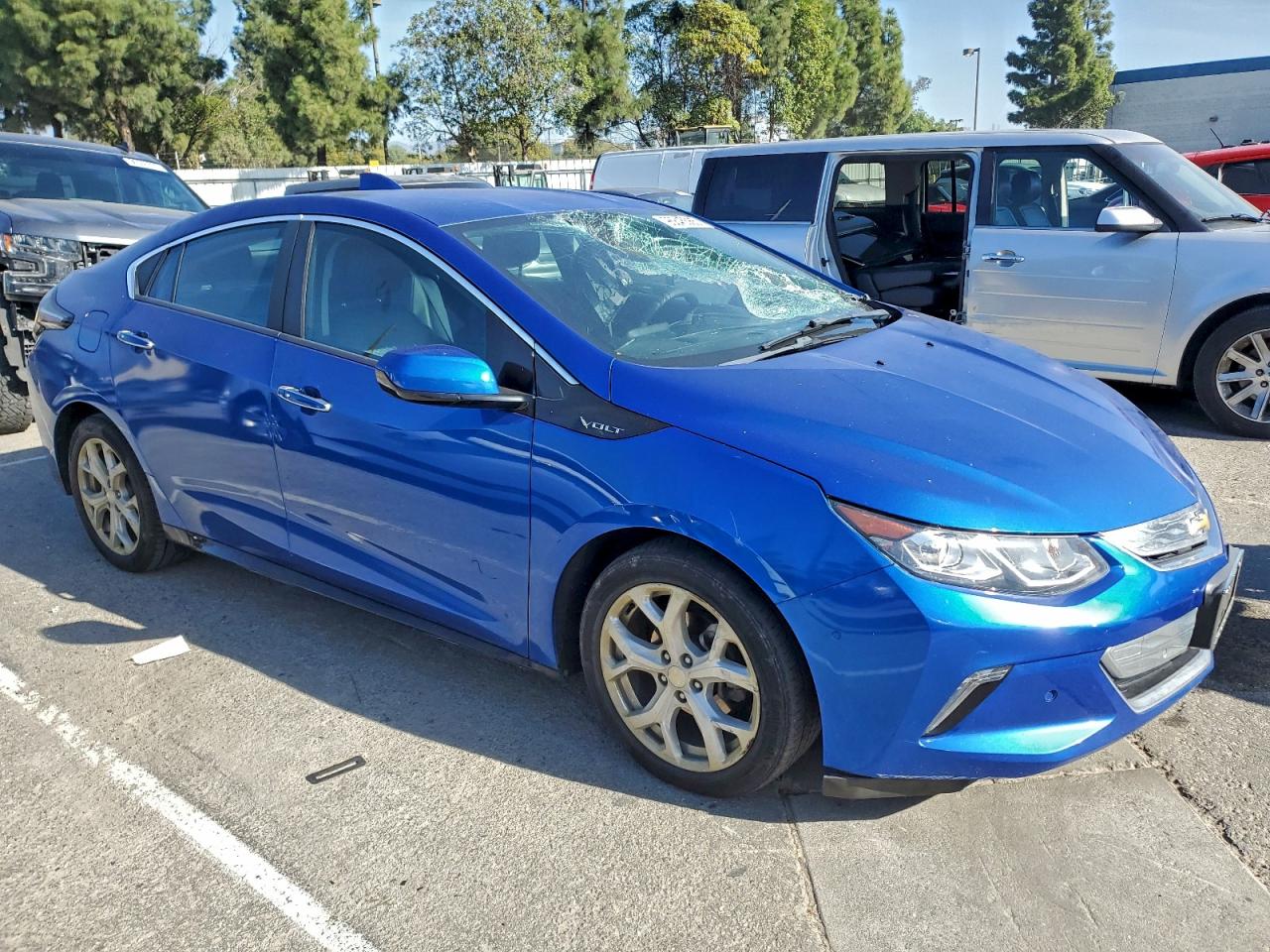 2017 CHEVROLET VOLT PREMIER photo 4