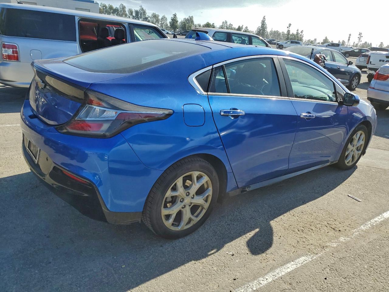 2017 CHEVROLET VOLT PREMIER photo 3