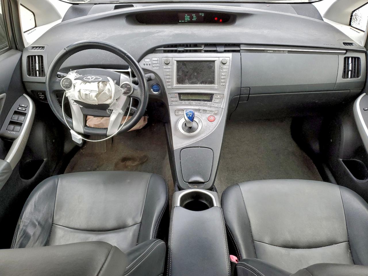 2013 TOYOTA PRIUS photo 8