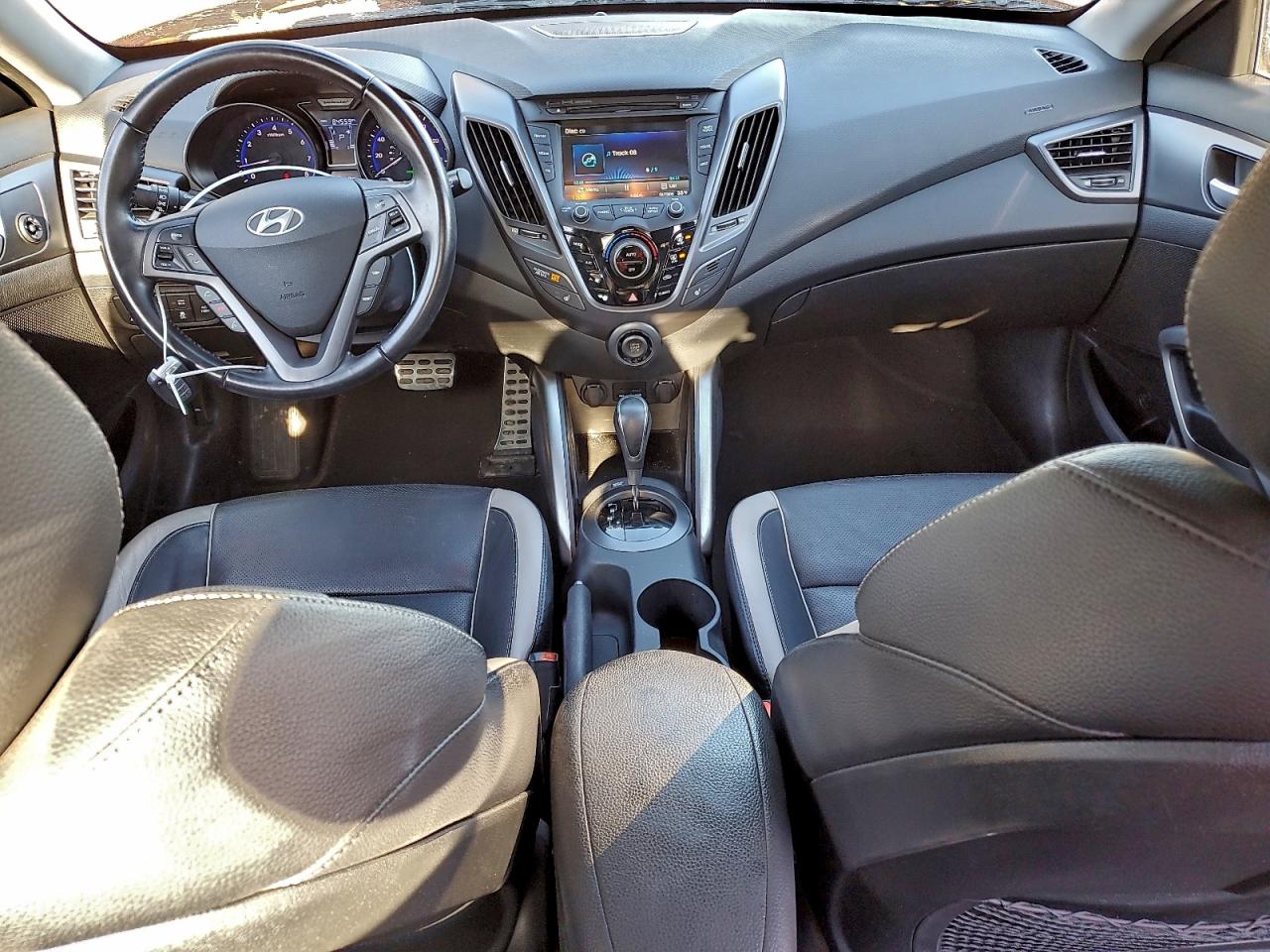 2015 HYUNDAI VELOSTER TURBO photo 8