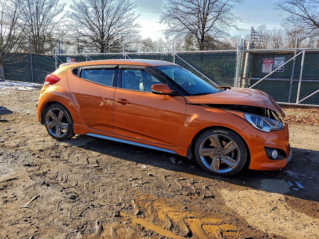 2015 HYUNDAI VELOSTER TURBO photo 4