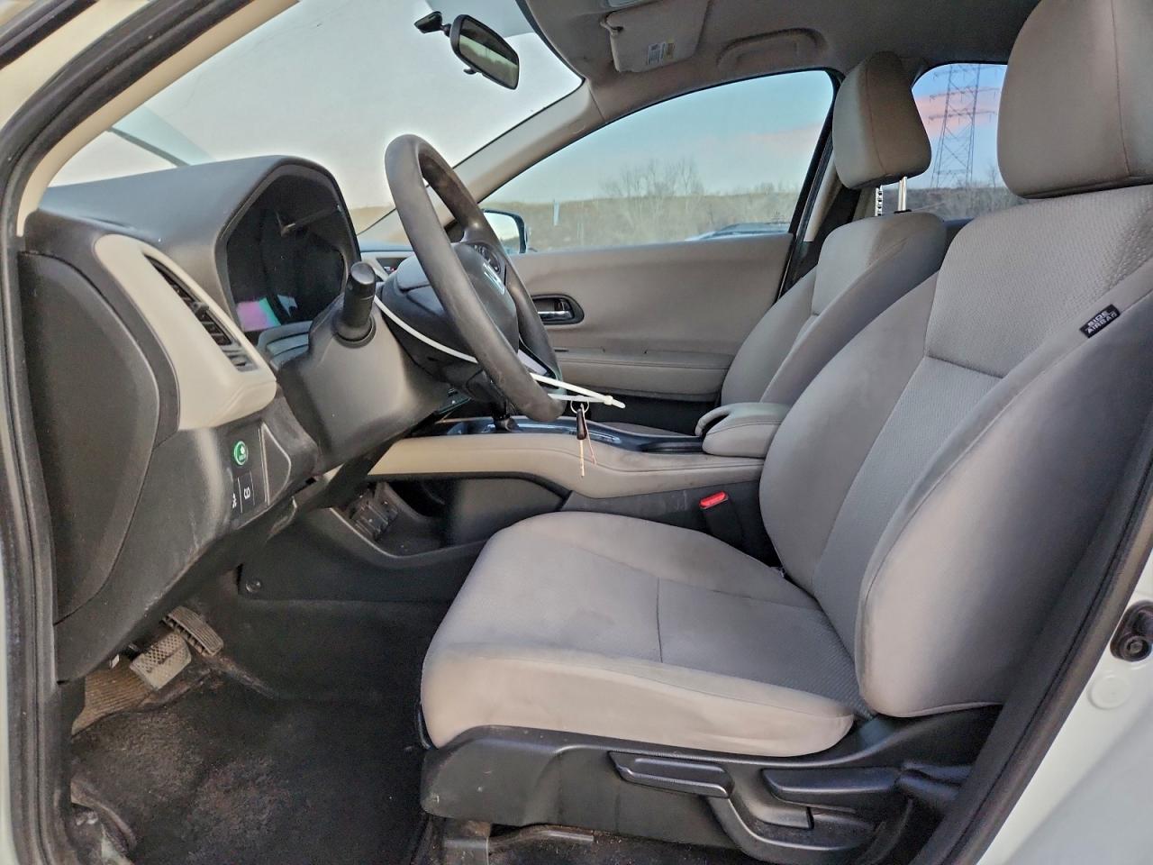 2016 HONDA HR-V LX photo 13