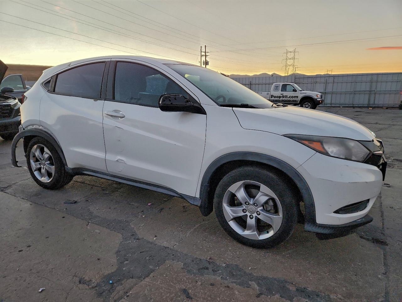 2016 HONDA HR-V LX photo 7