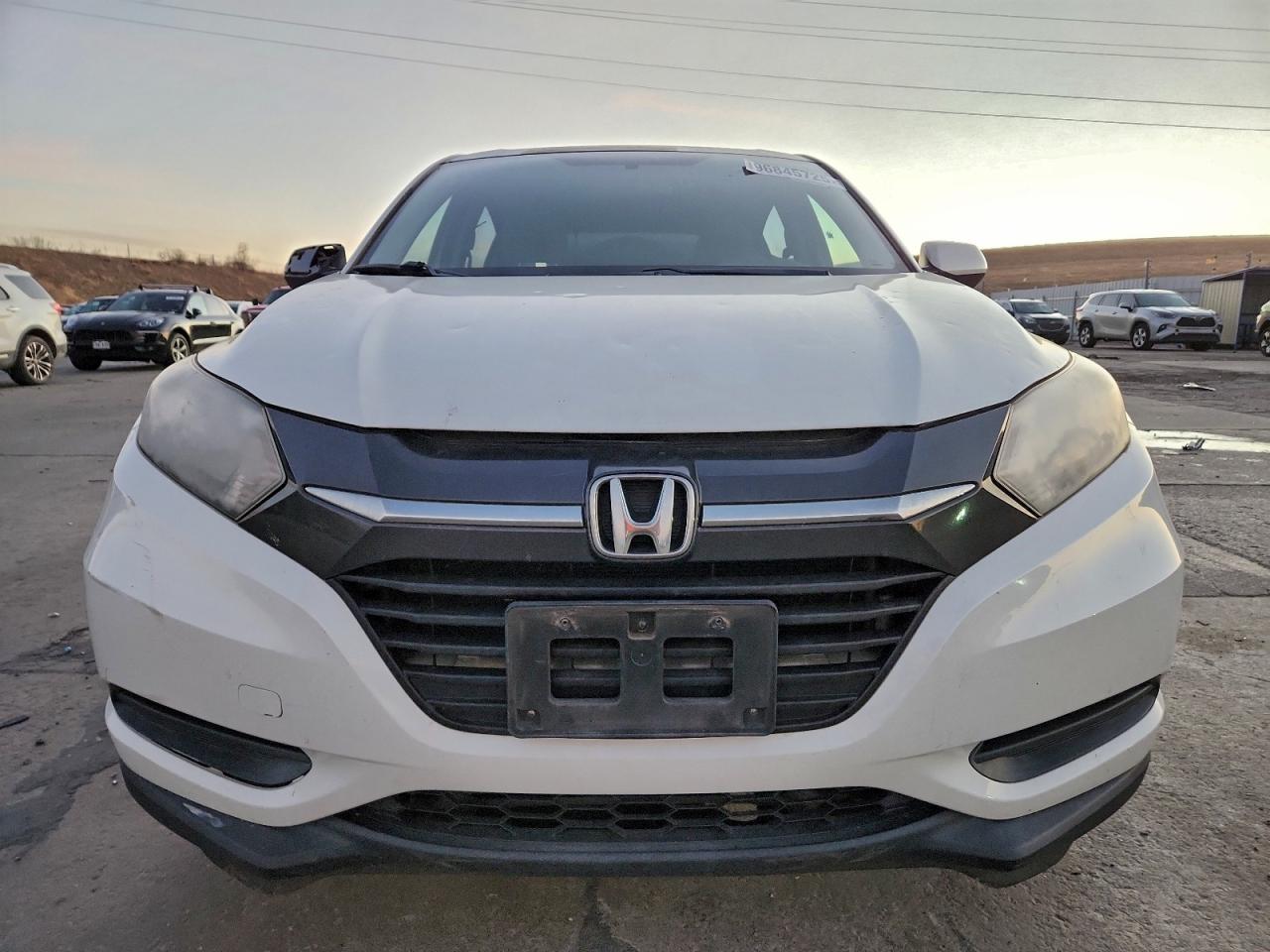 2016 HONDA HR-V LX photo 9