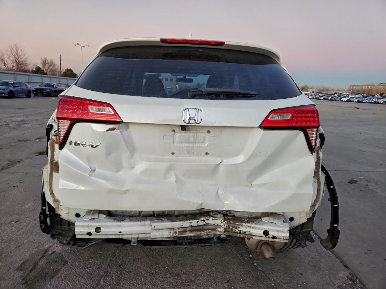 2016 HONDA HR-V LX photo 11