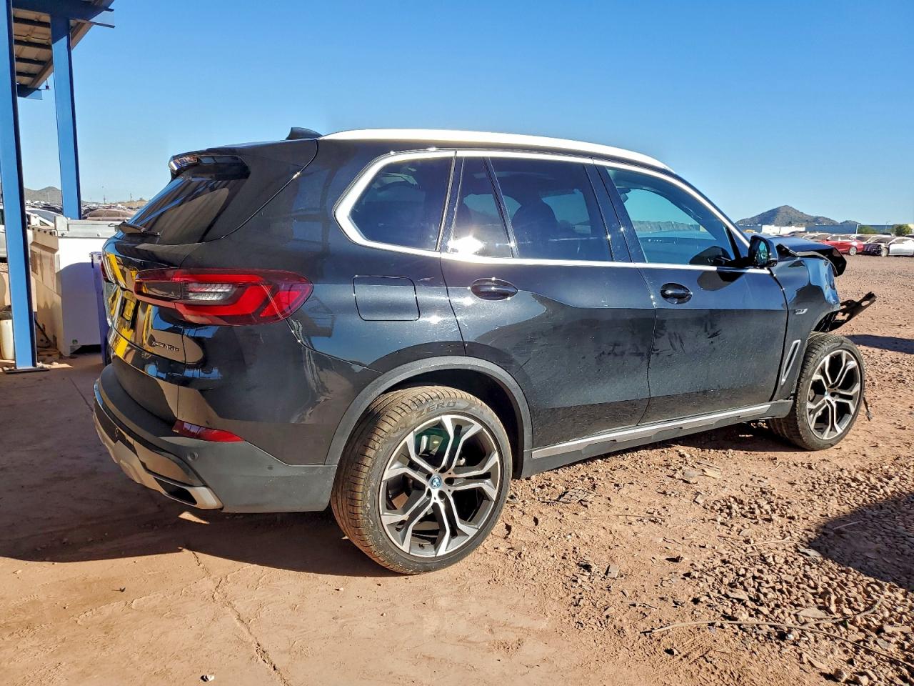 2022 BMW X5 XDRIVE45E photo 3