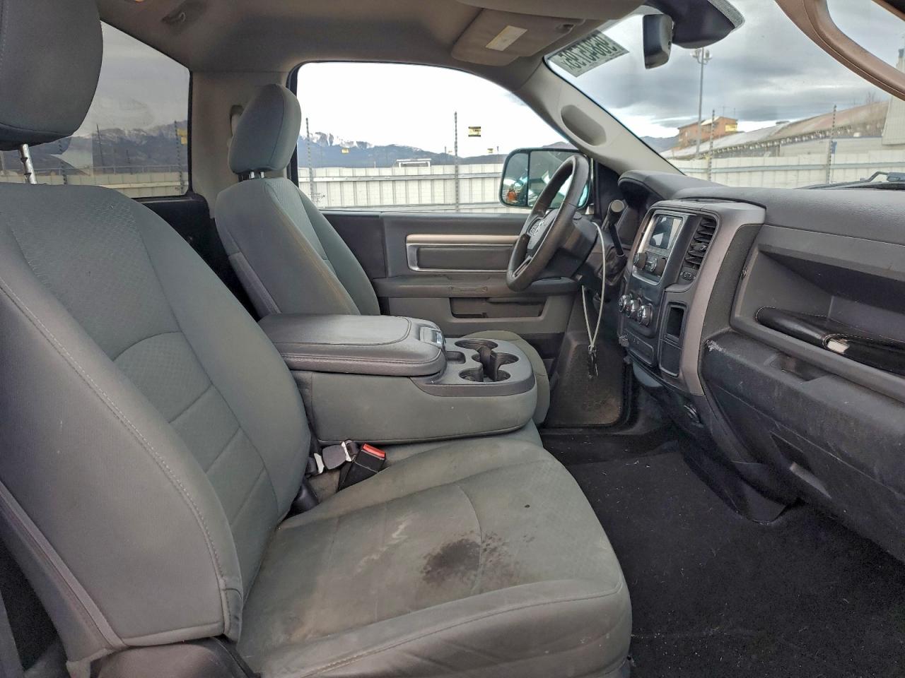 2014 RAM 1500 ST photo 10