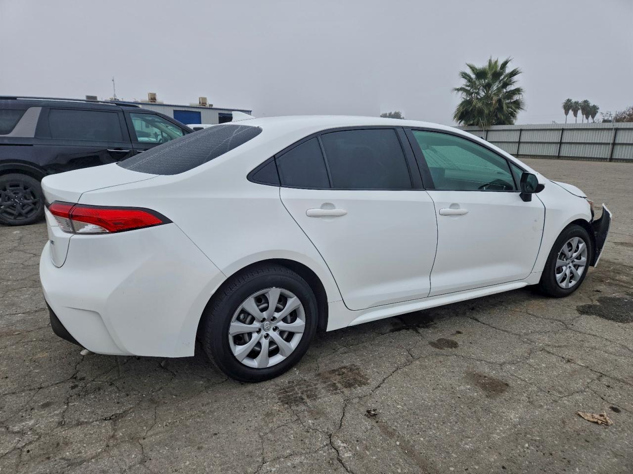 2024 TOYOTA COROLLA LE photo 3