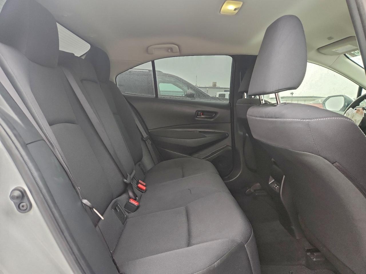 2024 TOYOTA COROLLA LE photo 10