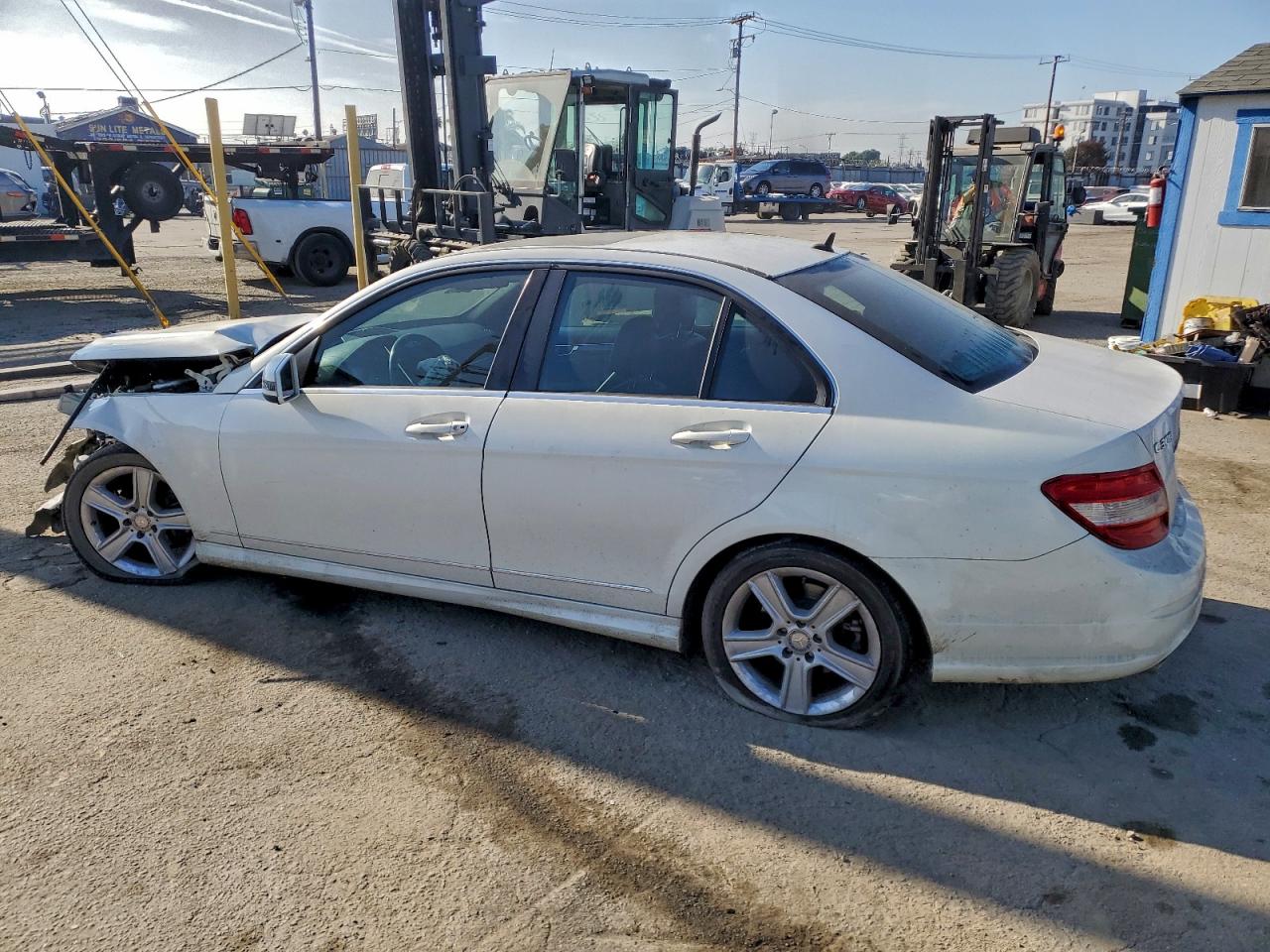 2011 MERCEDES-BENZ C 300 photo 2