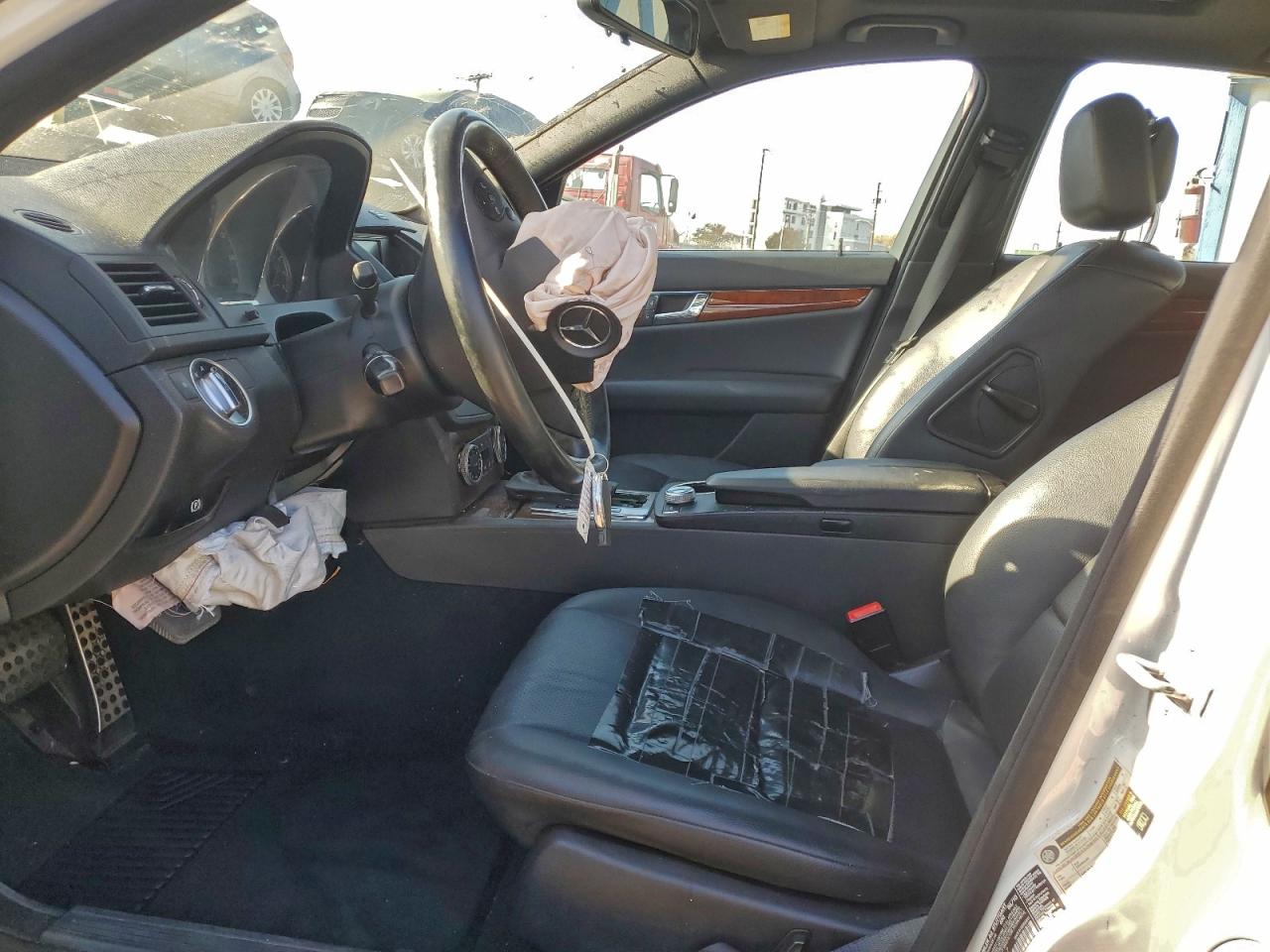 2011 MERCEDES-BENZ C 300 photo 7