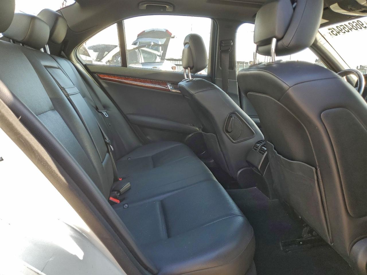 2011 MERCEDES-BENZ C 300 photo 10