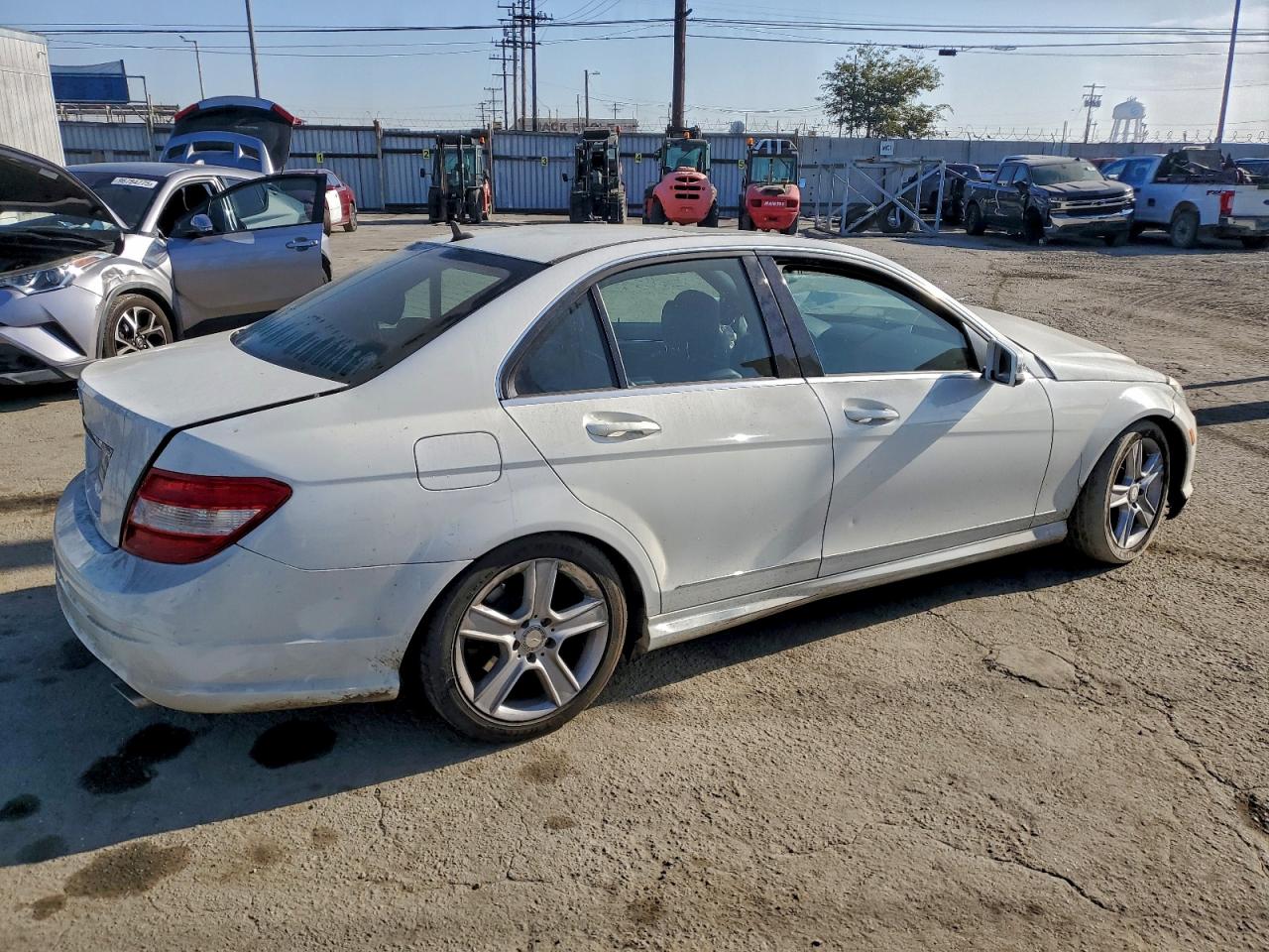 2011 MERCEDES-BENZ C 300 photo 3