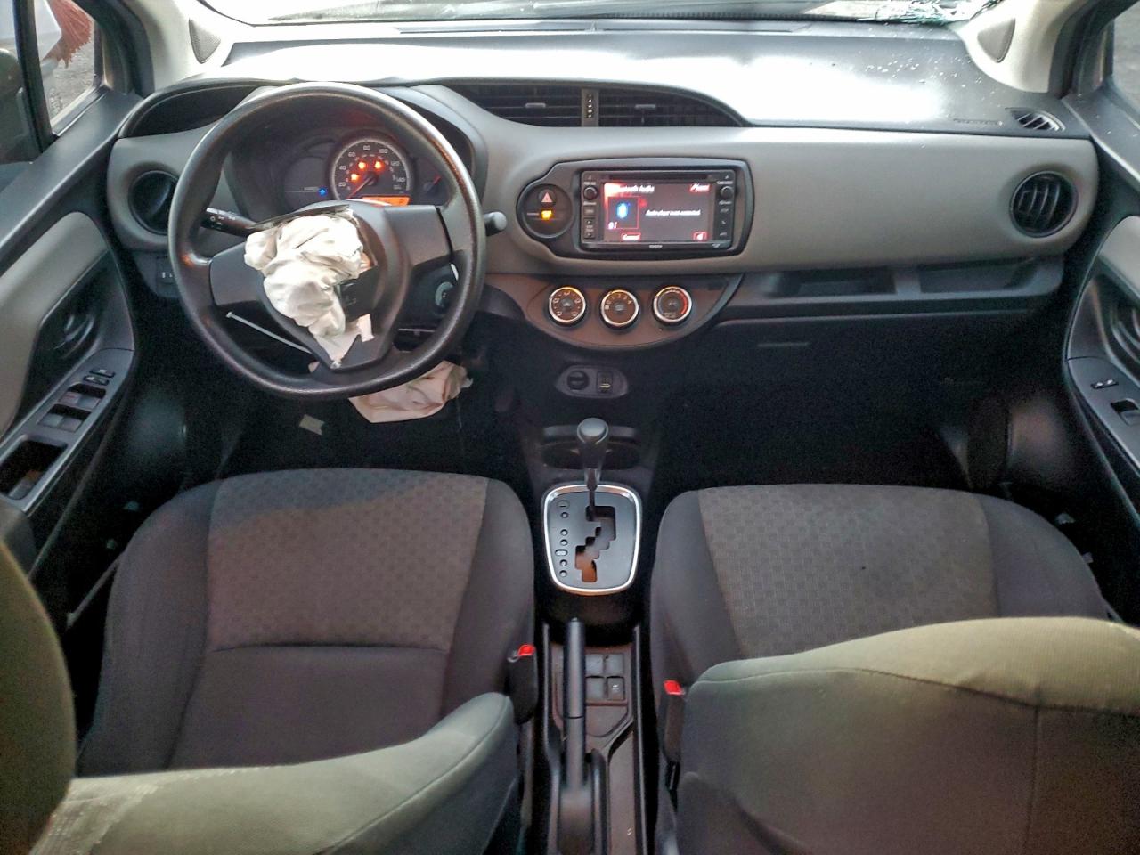 2016 TOYOTA YARIS L photo 8
