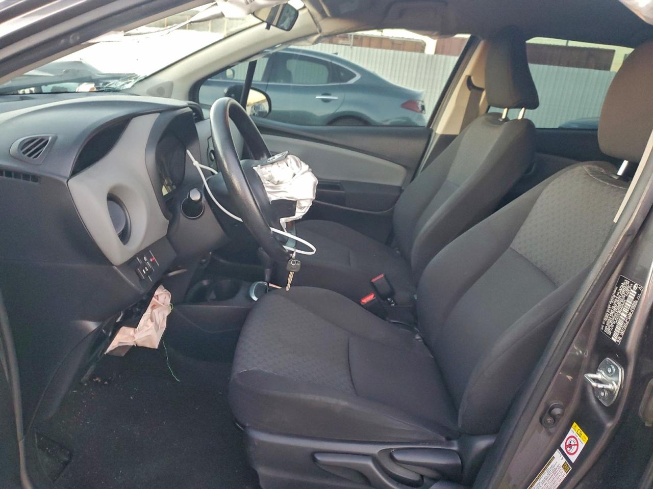 2016 TOYOTA YARIS L photo 7