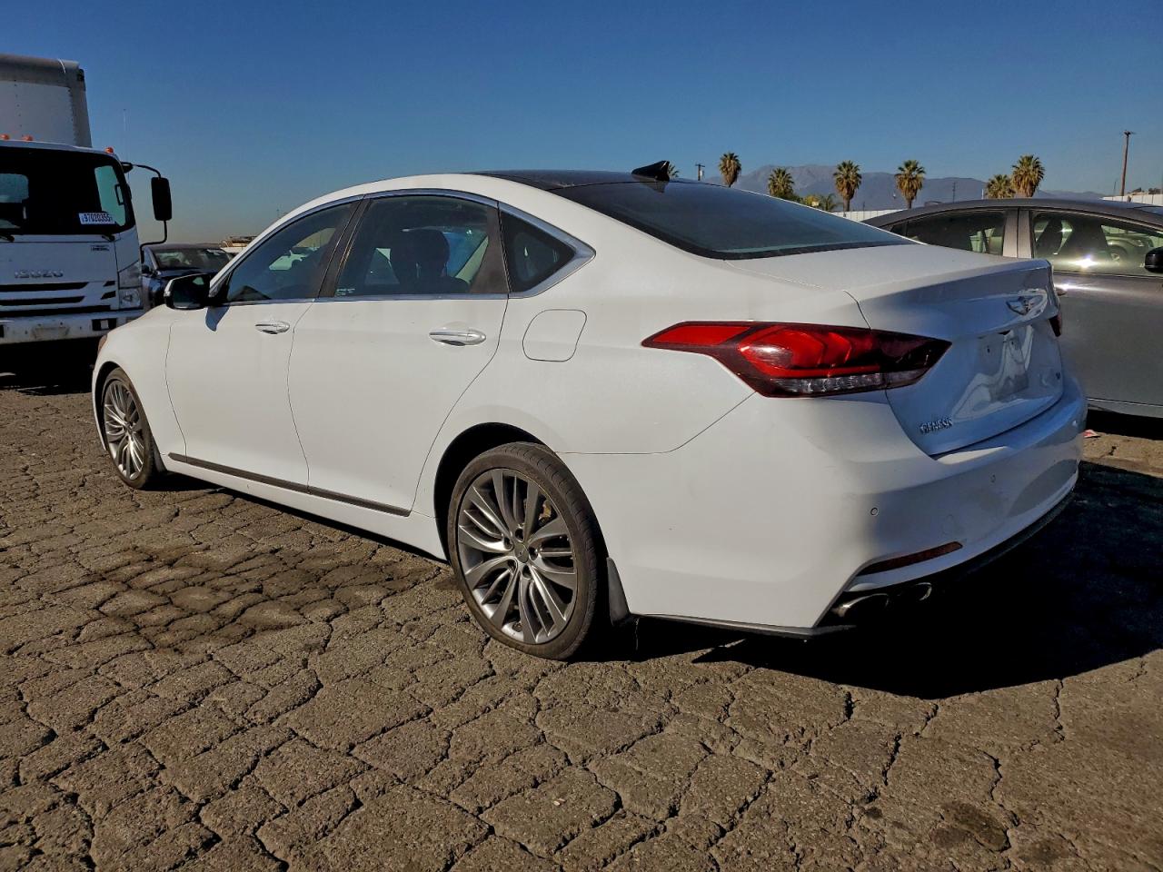 2015 HYUNDAI GENESIS 5.0L photo 2