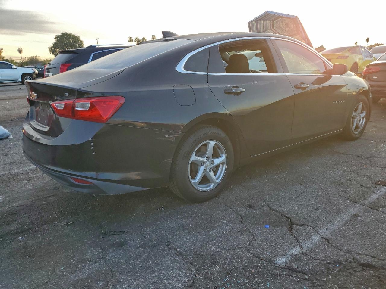 2016 CHEVROLET MALIBU LS photo 3