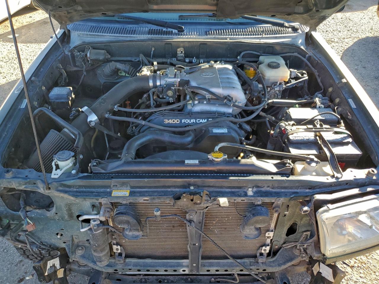 2001 TOYOTA 4RUNNER SR5 photo 12