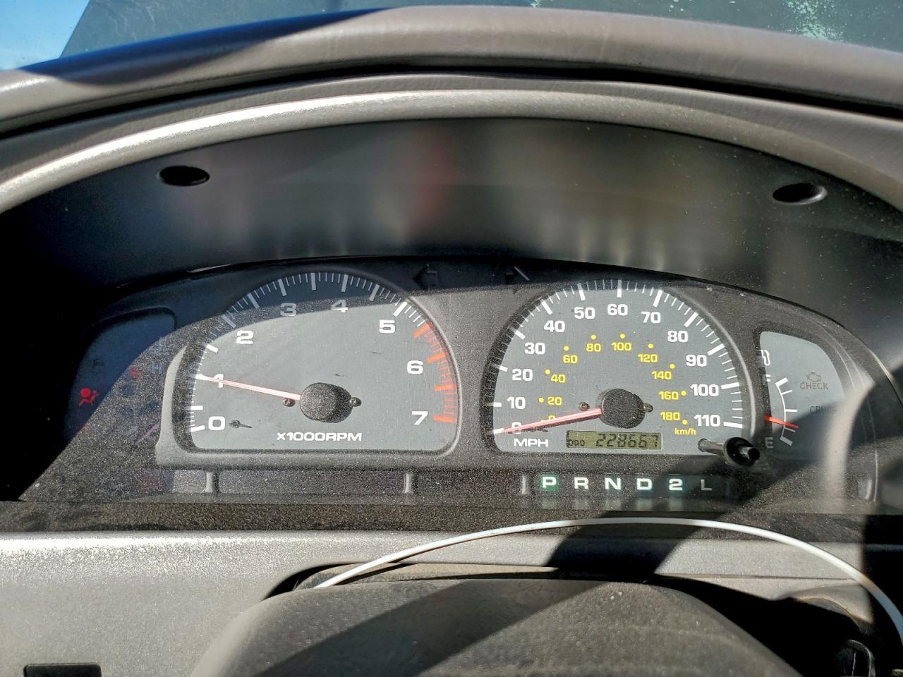 2001 TOYOTA 4RUNNER SR5 photo 9
