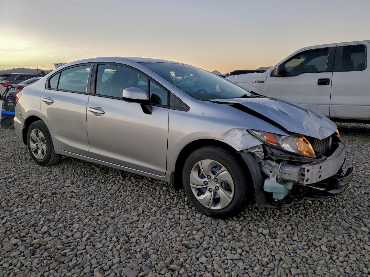 2013 HONDA CIVIC LX photo 4