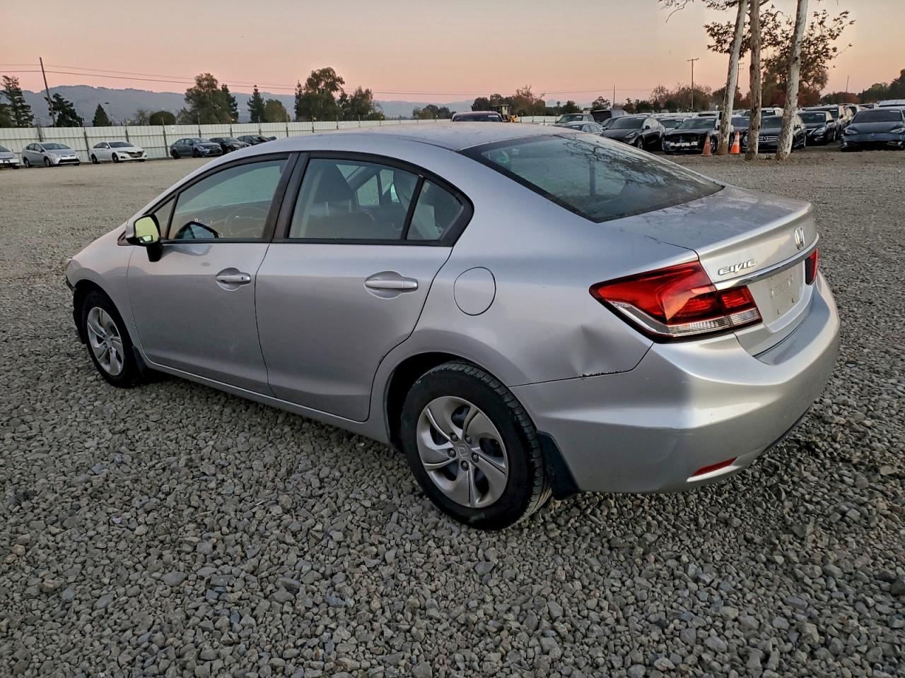 2013 HONDA CIVIC LX photo 2