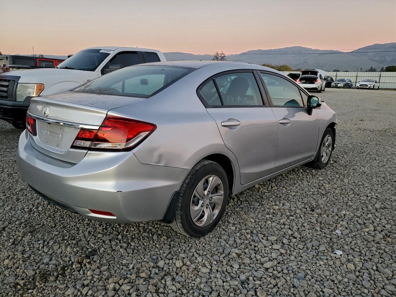 2013 HONDA CIVIC LX photo 3