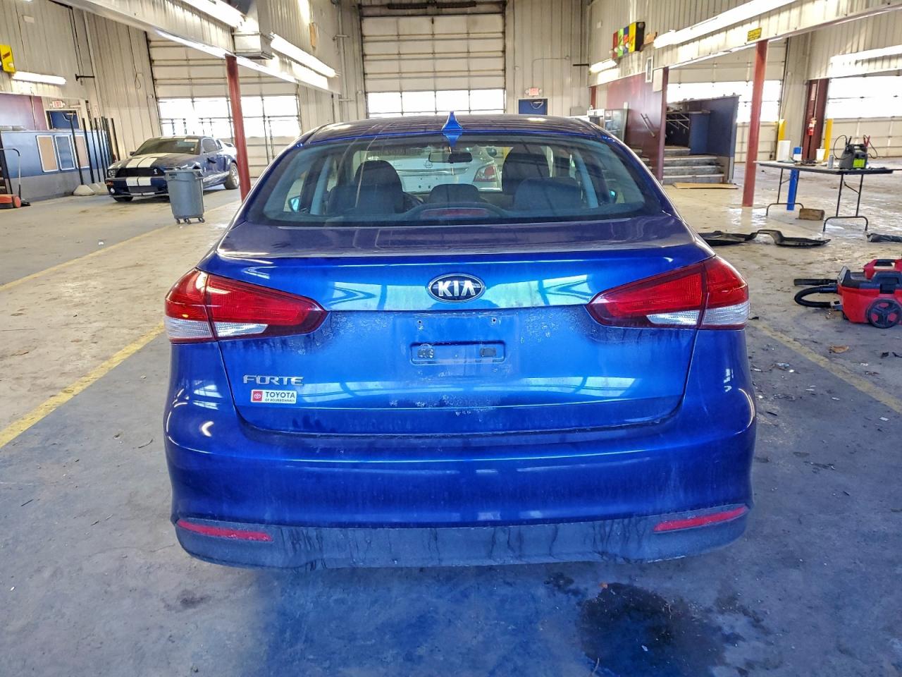 2017 KIA FORTE LX photo 6