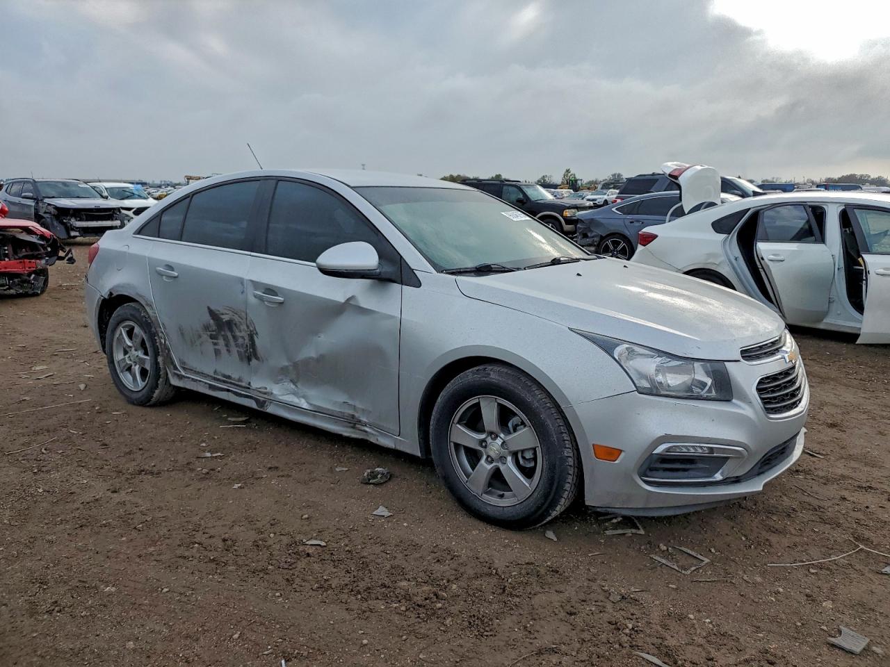 2016 CHEVROLET CRUZE LIMITED LT photo 4